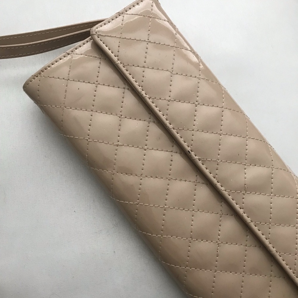 Nude patent wristlet wallet from Aldo